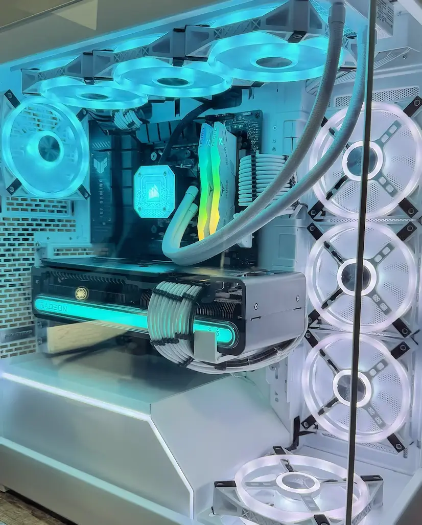 Montaje Gaming PC Phanteks El Berrueco Montaje Gaming PC Phanteks El Berrueco